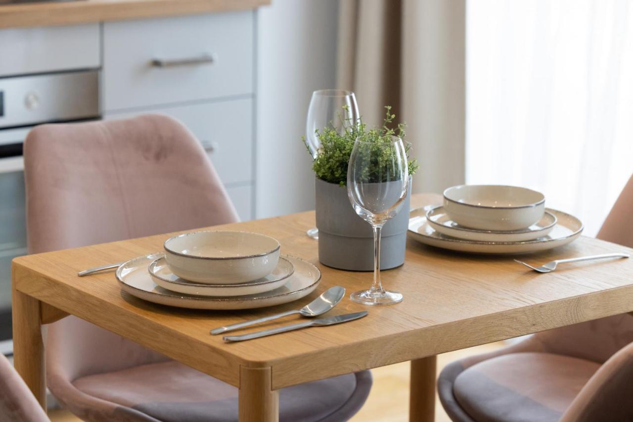 Apartament Z Tarasem W Centrum Swinoujscia By Noclegi Renters Swinoujscie Luaran gambar