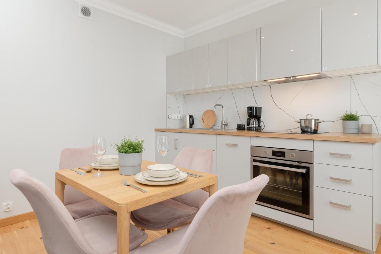Apartament Z Tarasem W Centrum Swinoujscia By Noclegi Renters Swinoujscie Luaran gambar