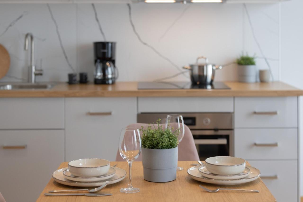 Apartament Z Tarasem W Centrum Swinoujscia By Noclegi Renters Swinoujscie Luaran gambar